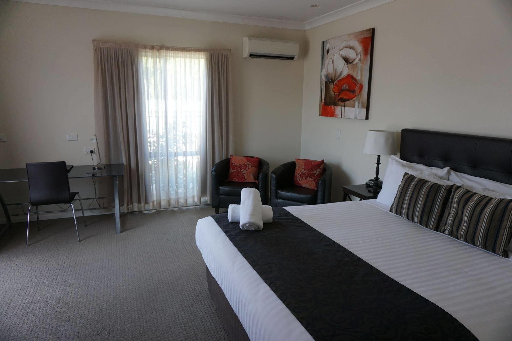 Lincoln Cottage Motor Inn Wagga Wagga Kültér fotó