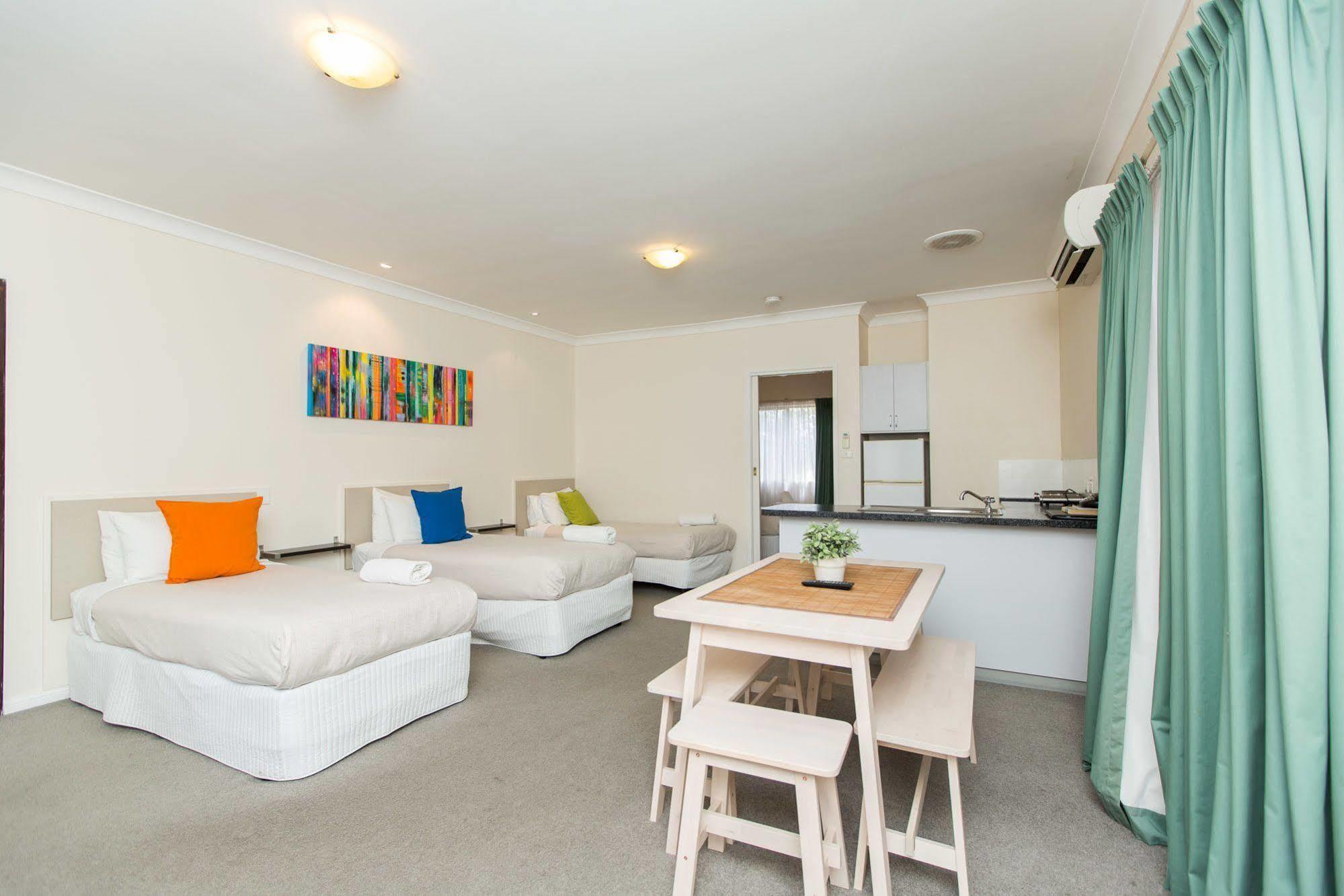Lincoln Cottage Motor Inn Wagga Wagga Kültér fotó