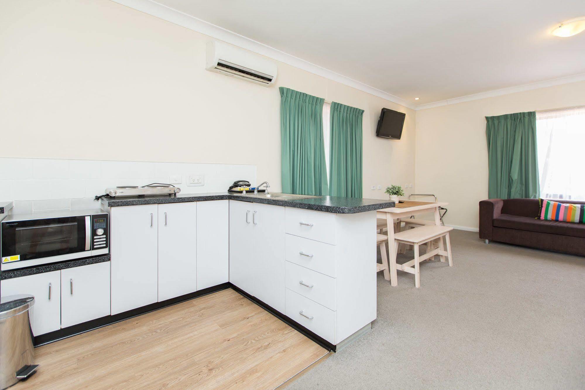 Lincoln Cottage Motor Inn Wagga Wagga Kültér fotó
